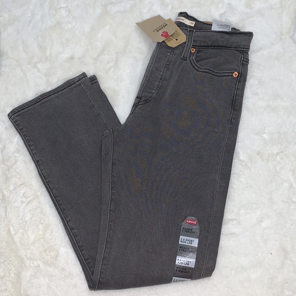 Women's Wedgie Straight-Leg Cropped Jeans size W26 L28 - Picture 3 of 3